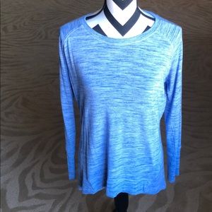 Long sleeve Champion top, longer in back.